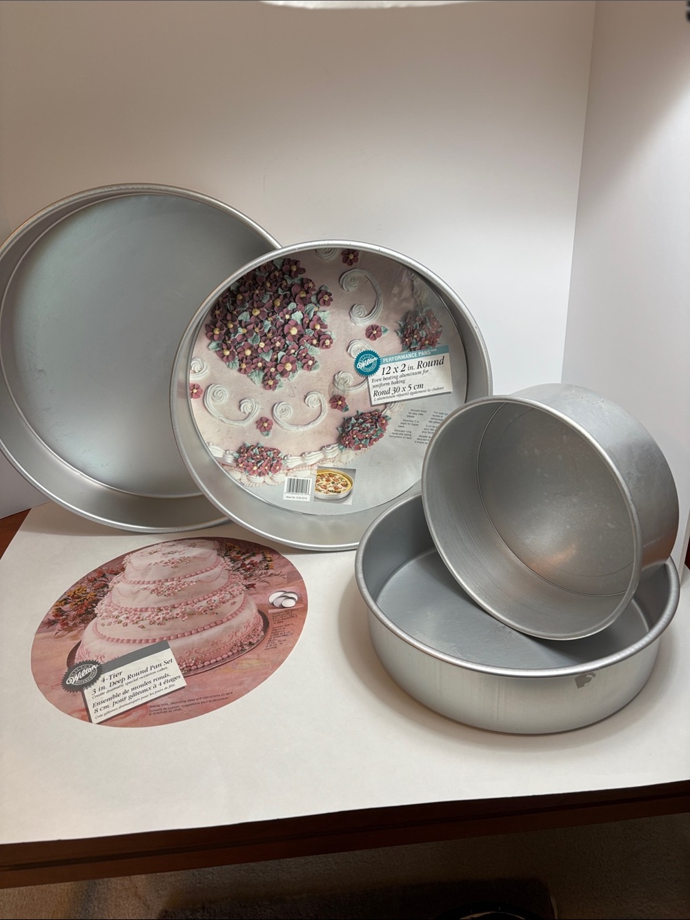 Wilton Silver Round Cake Pan Set - Multi-Size Baking Pans